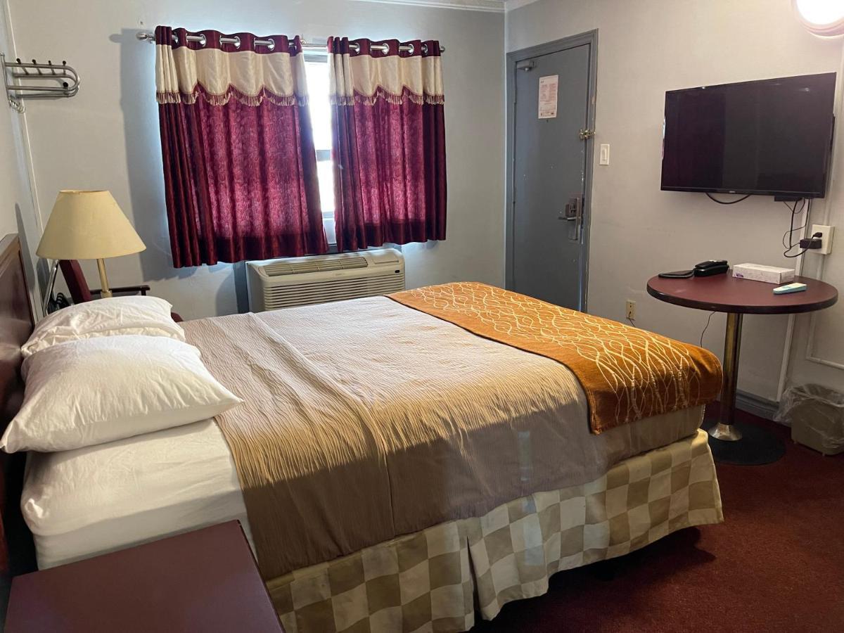 Liberty Inn Bowmanville Extérieur photo